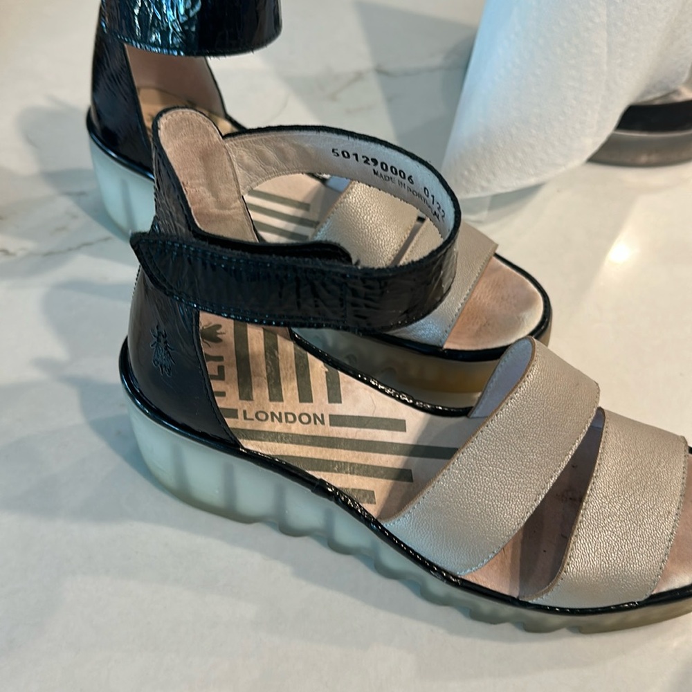 Fly London patent sandals EUC